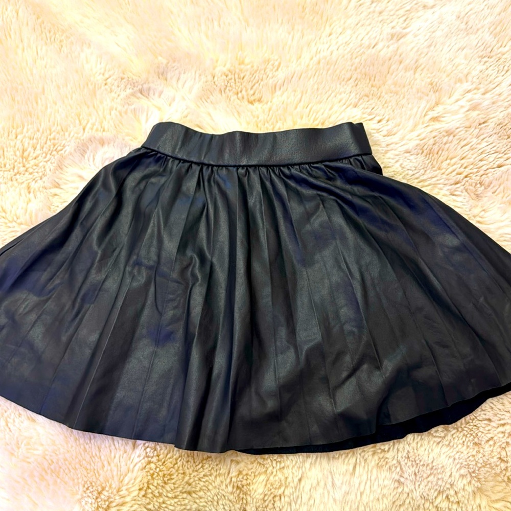 Zara pleated girl’s skirt. Size 6